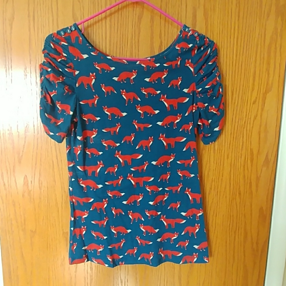 Adorable fox print Anthropologie shirt